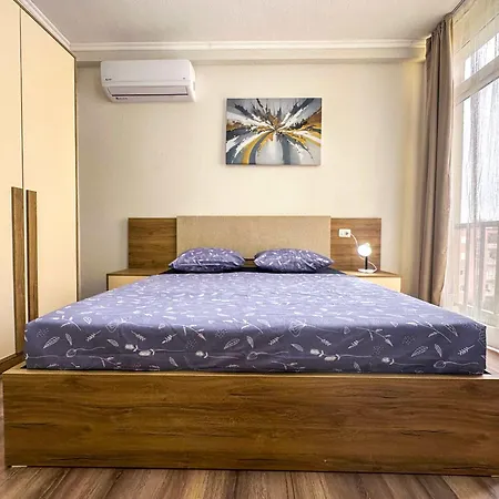 Fifteen Eighty-six Apartamento Durrës